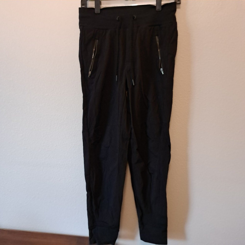 Athleta Trekkie North Jogger Black Hiking Travel Pants Women Size 0